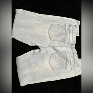 Women’s size 7 light blue skinny jeans